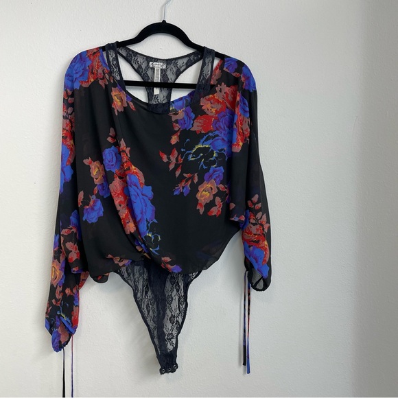 Intimately Free People‎ Lace Bodysuit Sz Small Floral with Coverup Sexy feminine - Picture 7 of 15